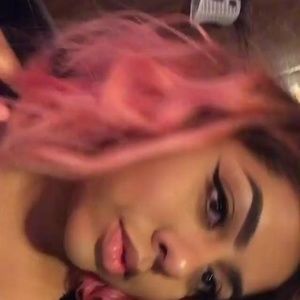 Meet your Posher, Kari